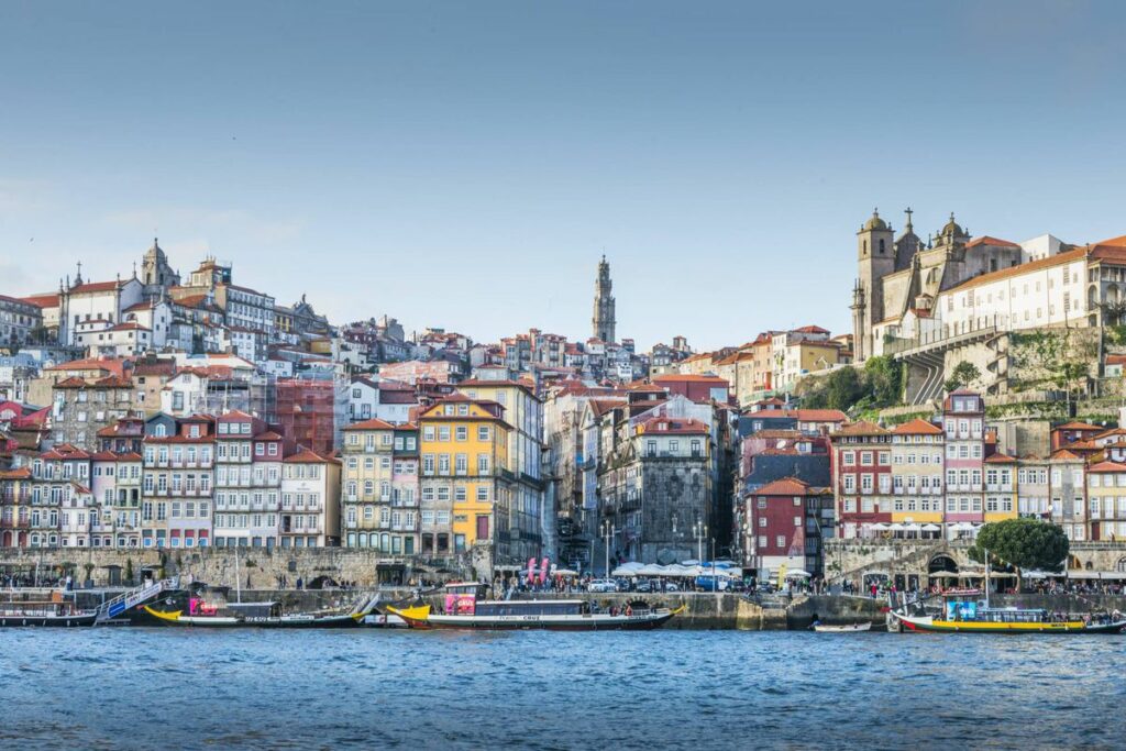 Portugal revoluciona su política de la vivienda: prohibirá nuevos pisos turísticos y elimina los ‘visados de oro’